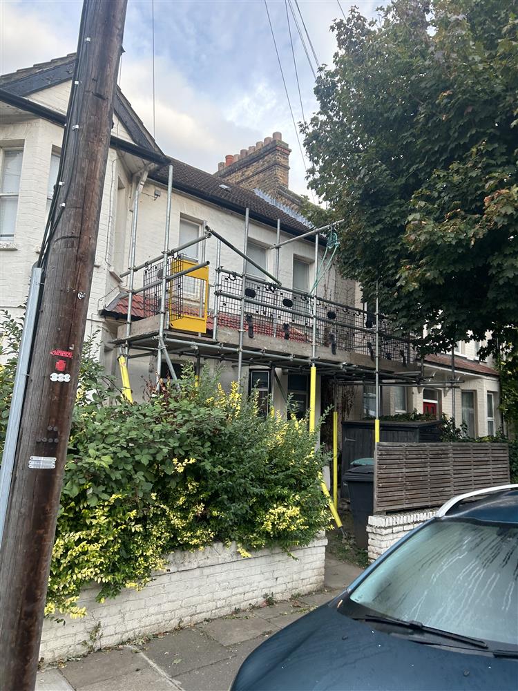 Photo of scaffolding hire job in r Terront Road Haringey London N15 3AA